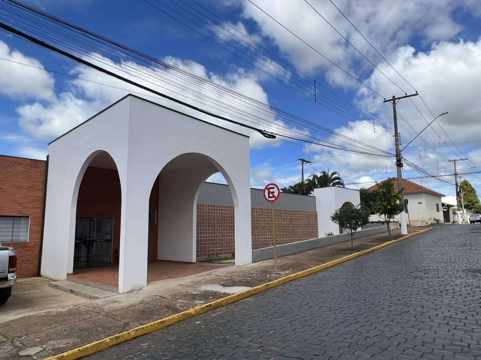 895f0fb7-b6bb-4d61-ae27-77ef41e134d1